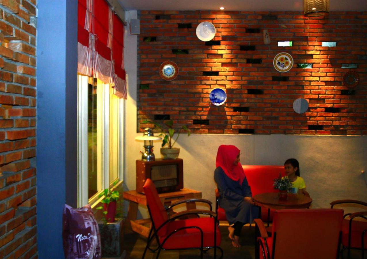 Roemah 28 Syariah Hotel Medan Exterior foto